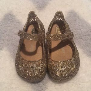 VGUC gold Mini Melissa Campana Zig Zag, size 6.